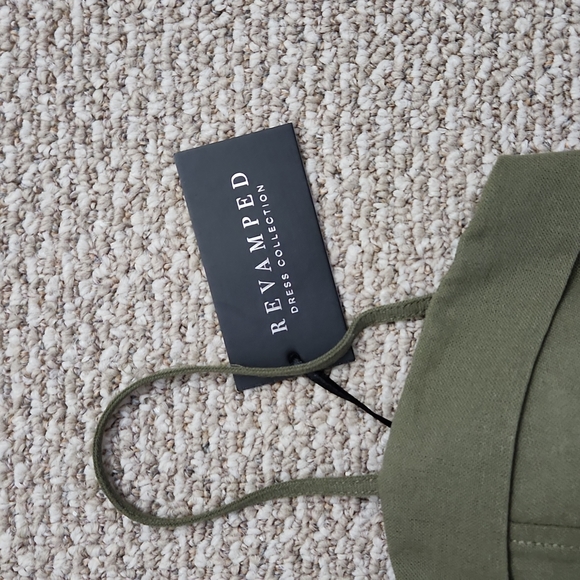 NWT Romper - Picture 3 of 4